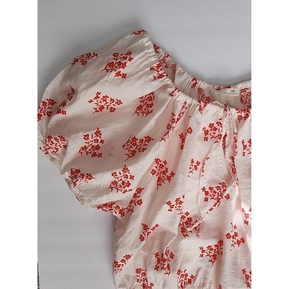 H & M Crop Top white Flowers Size medium - Picture 3 of 8